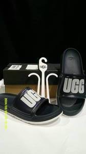 lot 106 image: 4 UGGs Mens 11 Sliders Black.