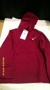 lot 118 image: 2 Nike Boys Burgundy Training Hoodie Small MSRP $80