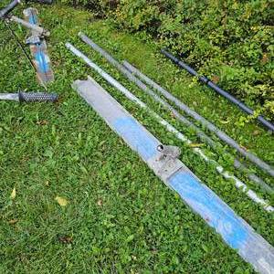 lot 9 image: Bull Float 3 and 5 Foot, 3 Extension Handles