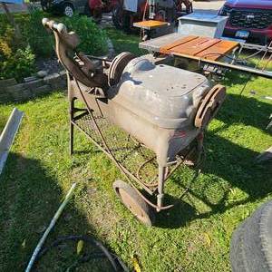 lot 10 image: Rigid 802 Pipe Threader