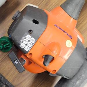 lot 19 image: Husquvarna, Like New 28CC WeedEater, Model 128CD