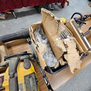 lot 24 image: 3 Boxes 10 and 13 Carriage Bolts, as new