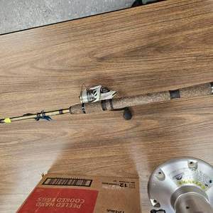 lot 53 image: SPinning Rod Combo 72 Lews M-Fast Elite Tech Rod , Lews MH200A Reel
