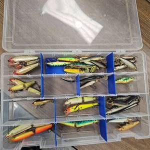 lot 56 image: Tacklebox w25 Rapalas etc