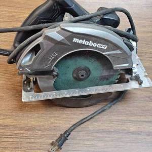 lot 64 image: Metabo Skil Saw, Like New