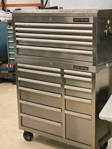 lot 718 image: Craftsman Rolling Tool Box 16-drawer with Keys