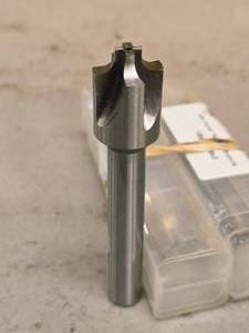 lot 823 image: Lot of (2) Allied Machine & Engineering HSS Corner Rounding End Mill - 18x38x58x3