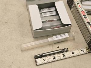 lot 881 image: Lot of (8) Shars - 38 4 Flute Double Sided HSS End Mill