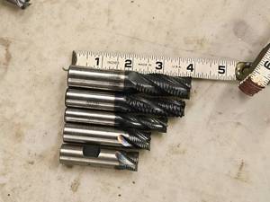 lot 904 image: Lot of (5) 4 Flute Roughing End Mill - 34 (x1), 12 (x1), 58 (x3)
