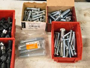 lot 960 image: Hex Head Bolts
