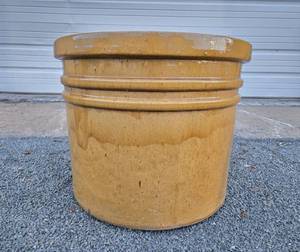 lot 104 image: Quality Large Signed Stoneware Planter