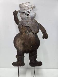 lot 122 image: Large Metal Snowman Christmas Decoration 