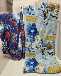 lot 139 image: Very Cool Original Vintage STAR WARS Sleeping Bag & Superman Sheets