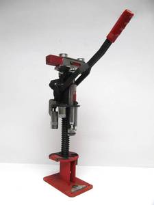 lot 19 image: Nice Condition MEC 600 Jr Single Stage Reloader