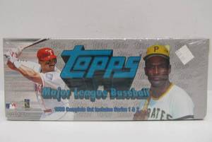 lot 49 image: Factory Sealed Topps Baseball Card Set - 1998 Both Series 1 & 2