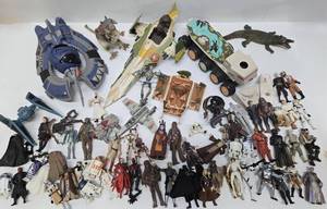 lot 148 image: Lot of Assorted 1990s era STAR WARS Toys & Action Figures