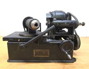 lot 158 image: Great Looking Antique Automobile Tool - STRATEWAY Valve Face Grinder