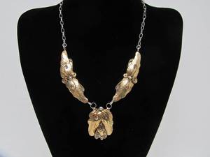 lot 205 image: Excellent Old Southwestern Sterling Silver Necklace