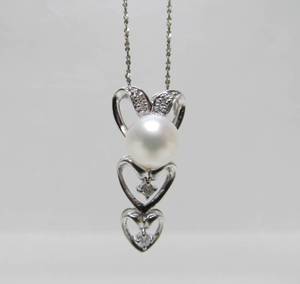 lot 211 image: 18K White Gold Heart Pendant Necklace wPearl