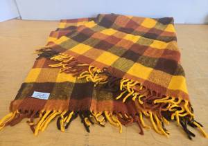 lot 243 image: Excellent Vintage FARIBO Faribault Woolen Mills Wool Blanket