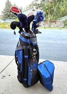 lot 262 image: Nice Set of Golf Clubs Including Taylor Made Irons & Wood w PING Putter