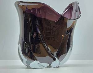 lot 263 image: Excellent Large Signed Organic Abstract Dark Purple Art Glass Bowl by Lisa R. Rowe