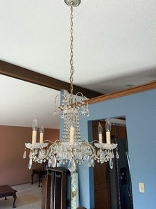 lot 288 image: Beautiful Crystal Prism Chandelier Light Fixture