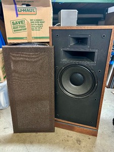 lot 225 image: Large Working Vintage KLIPSCH Forte Loudspeaker System
