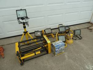 lot 16 image: LED Work Lights 110v Yellow