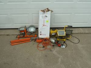 lot 17 image: Ridgid HDX LED Work Lights