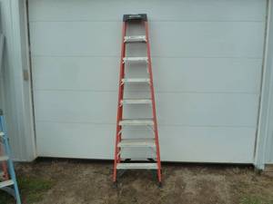 lot 117 image: Werner Fiberglass Ladder 8 Orange