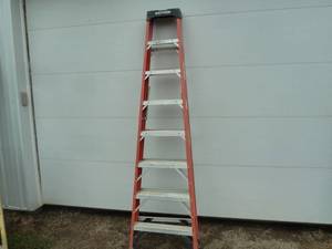 lot 123 image: Werner Fiberglass Ladder 8 Orange