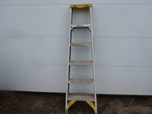 lot 125 image: Werner Fiberglass Ladder 6 WhiteGreen Painted