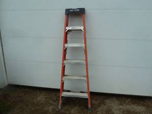 lot 128 image: Werner Fiberglass Ladder 6 Orange