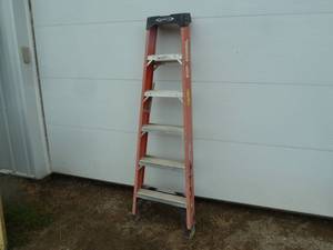 lot 130 image: Werner Fiberglass Ladder 6 Orange