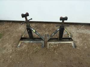 lot 146 image: Reel Max Spool Stand Set