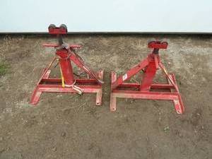 lot 148 image: GB Telescoping Reel Jack Stand Set Red