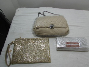 lot 9 image: Handbags