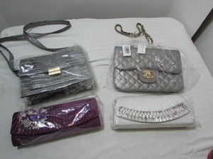 lot 10 image: Crossbody Purses and Clutches