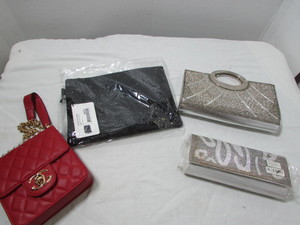 lot 13 image: Purses Lot