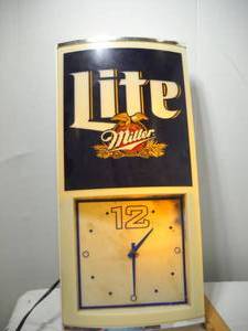 lot 21 image: Miller Lite Clock