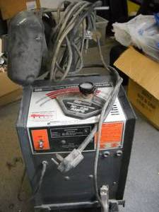 lot 29 image: Craftsman Welder