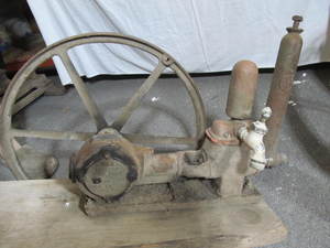 lot 83 image: Antique Cast Iron Water Pump