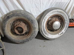lot 85 image: Vintage Ford Wire Wheels