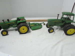 lot 126 image: John Deere Tractor Toys Vintage