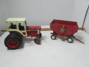 lot 130 image: International Vintage Toys