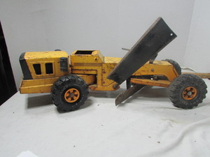 lot 145 image: Vintage Tonka Road Grader Toy