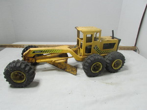 lot 148 image: Tonka Road Grader Toy Vintage