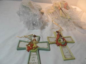 lot 165 image: Ceramic Christmas Crosses