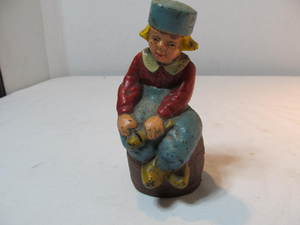 lot 170 image: 1930s Holland Dutch Boy Bank